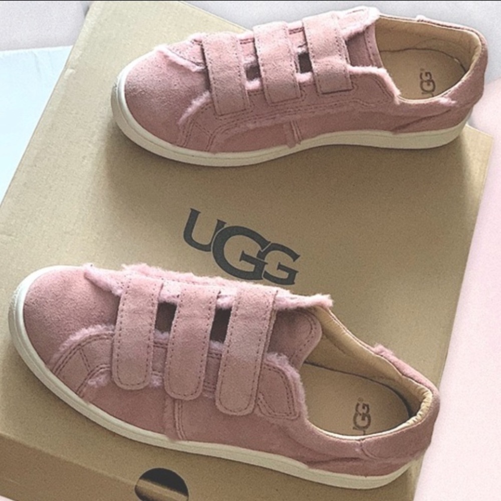 NWT UGG Pure Retro 90’s Inspired Pink Suede Sneak - Picture 1 of 9
